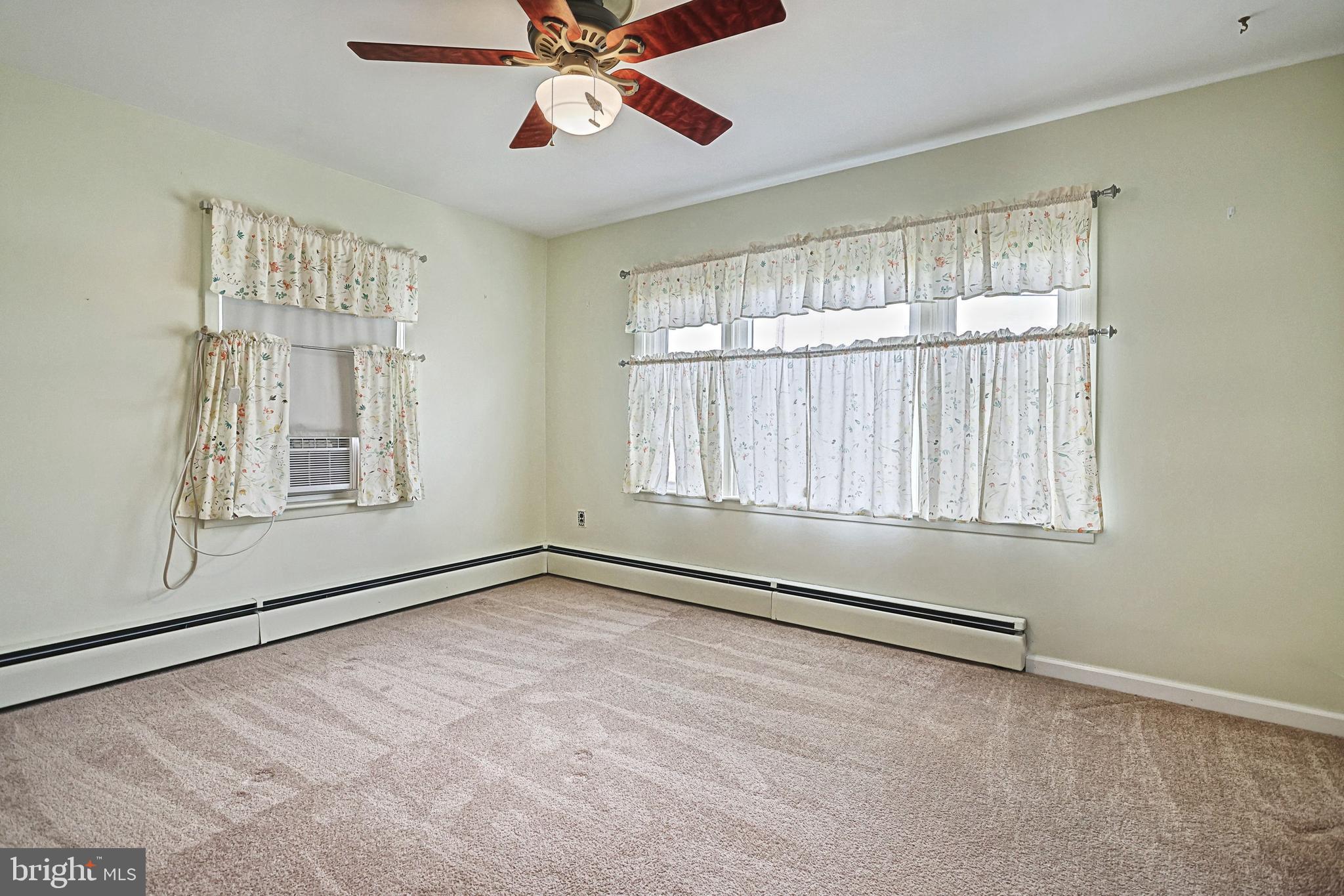 2334 Grantley Road York, PA 17403 - Photo 17 of 36