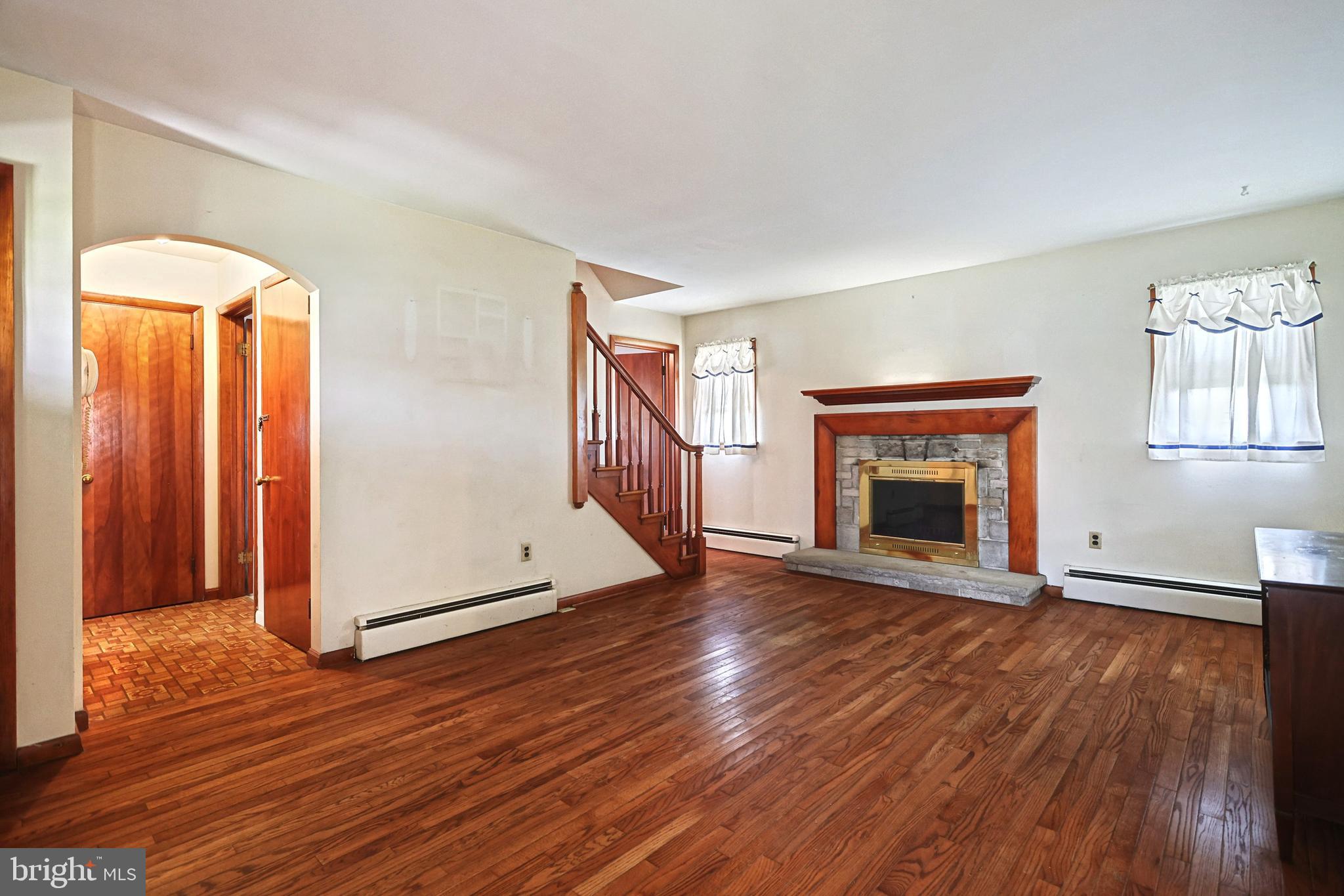 2334 Grantley Road York, PA 17403 - Photo 8 of 36