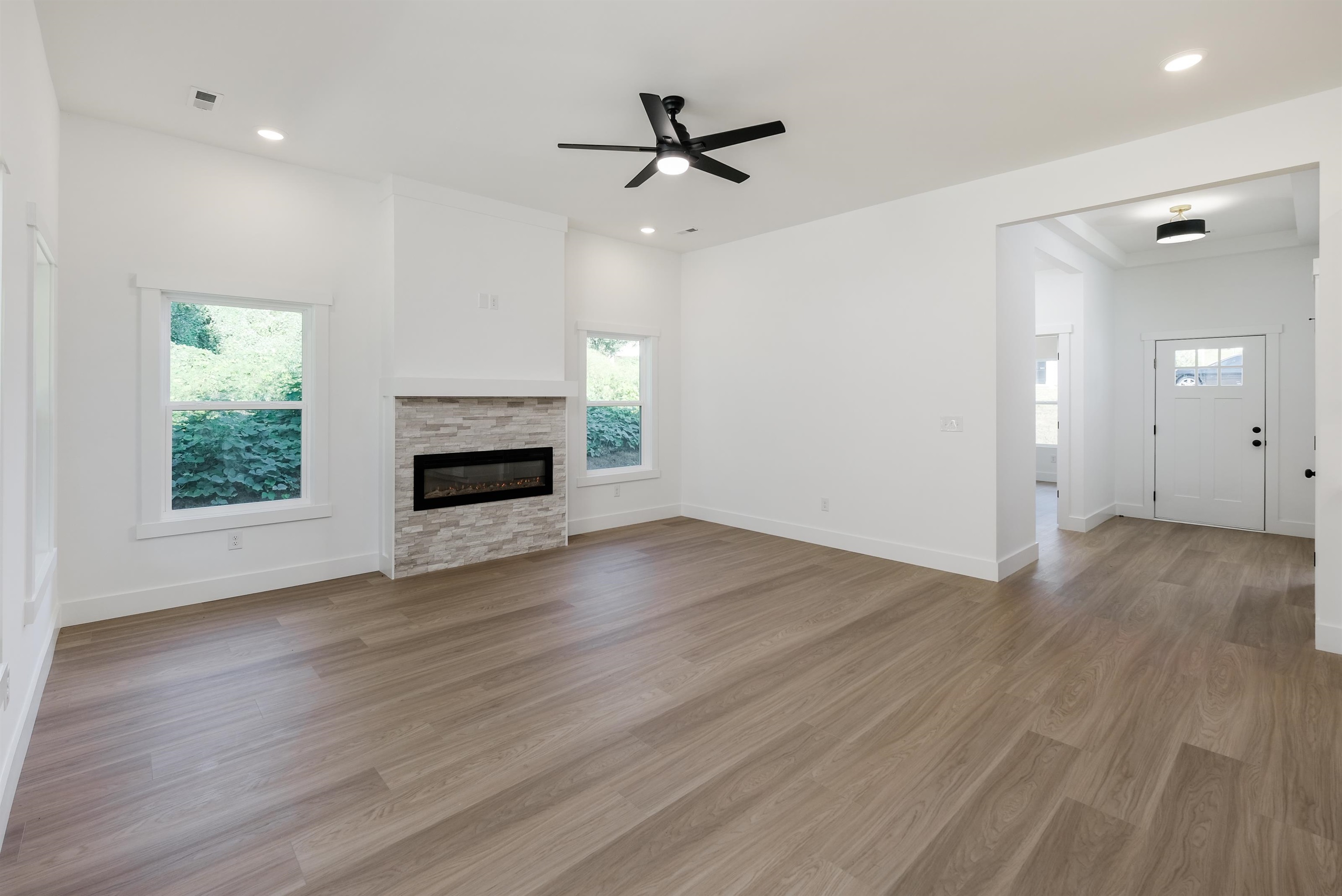 506 Vault Way Roebuck, SC 29376 - Photo 3 of 29 Gallery Image 3