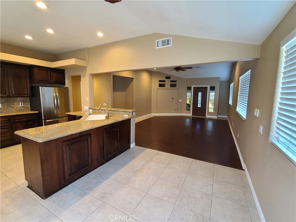 21545 Como Street Wildomar, CA 92595 - Photo 4 of 42