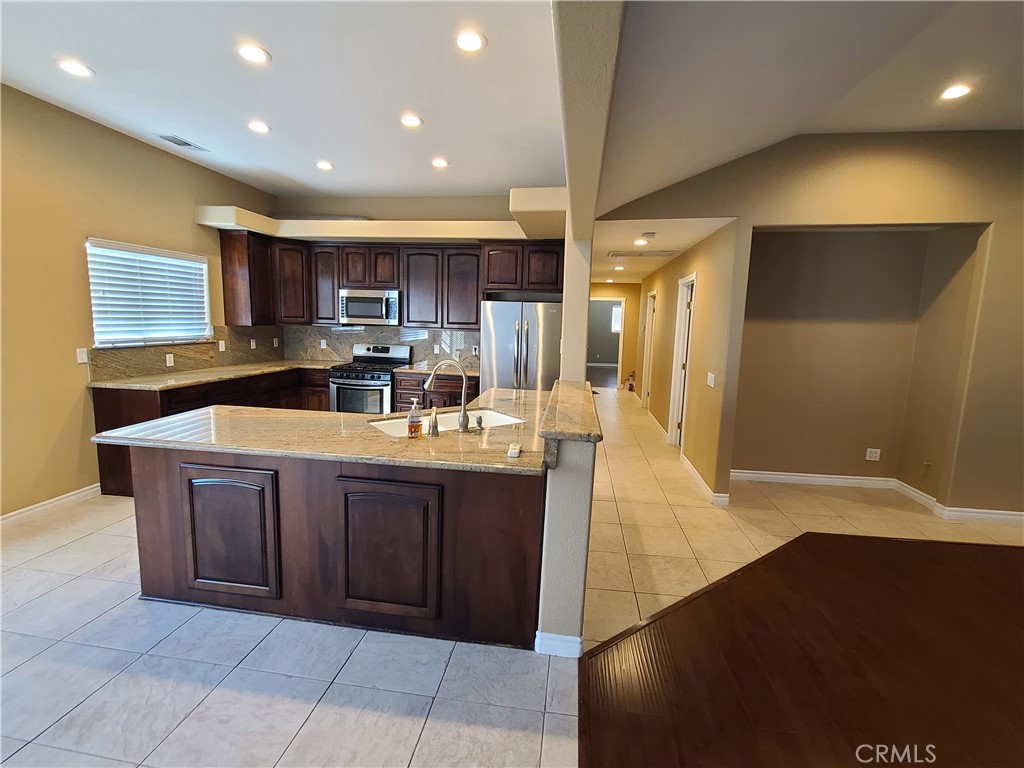 21545 Como Street Wildomar, CA 92595 - Photo 6 of 42