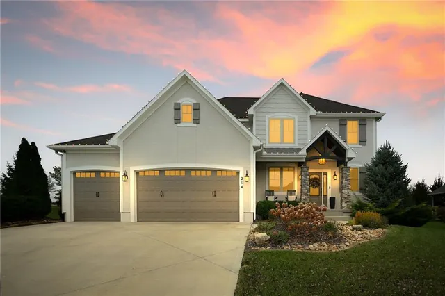 $699,000 | 214 Southwest Roosevelt Ridge, Lee's Summit, MO 64081
