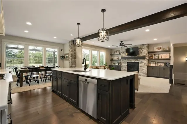 $699,000 | 214 Southwest Roosevelt Ridge, Lee's Summit, MO 64081