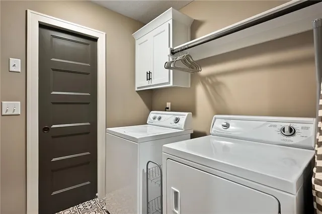 $699,000 | 214 Southwest Roosevelt Ridge, Lee's Summit, MO 64081