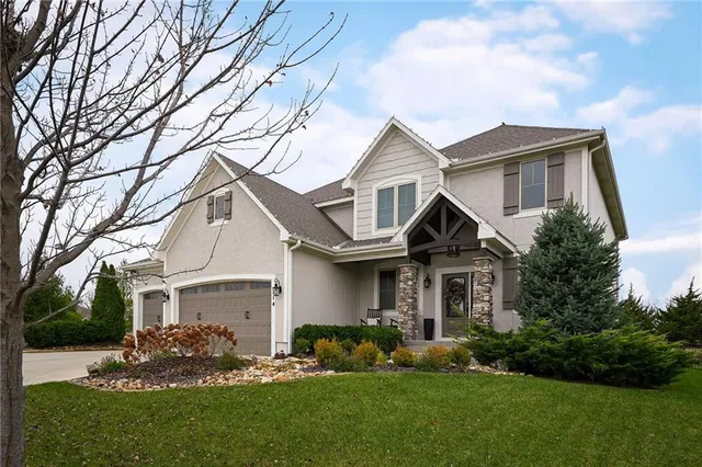 $699,000 | 214 Southwest Roosevelt Ridge, Lee's Summit, MO 64081