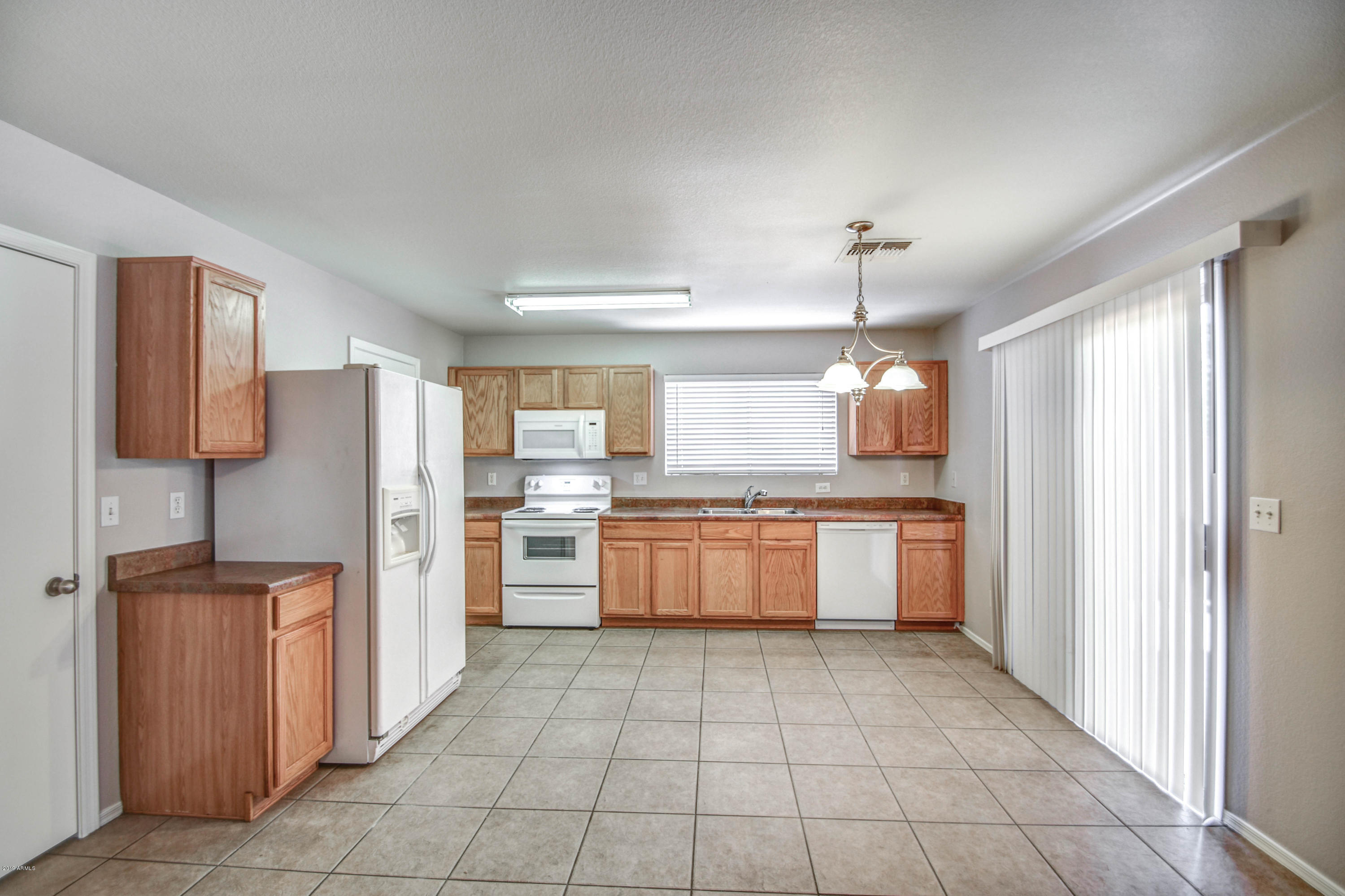 3366 South Chaparral Road Apache Junction, AZ 85119 - Photo 12 of 38 KITCHEN 2