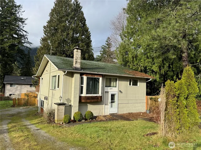 $325,000 | 377 Lakeside Drive, Sedro-Woolley, WA 98284