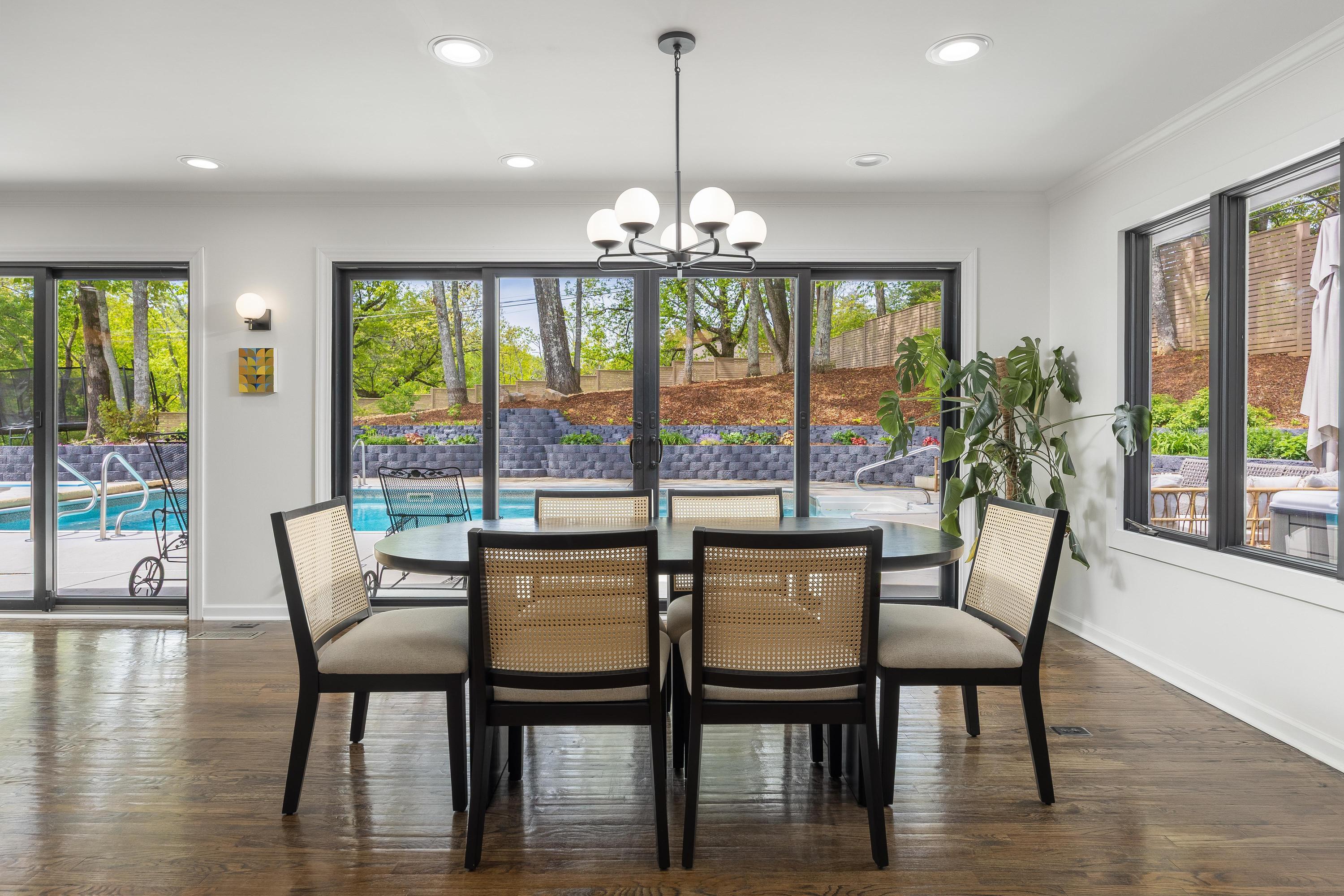 5303 Inlet View Lane Hixson, TN 37343 - Photo 9 of 50 Eat-in-Kitchen
