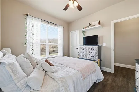 $725,000 | 128 Remuda Court East, Fort Worth, TX 76108