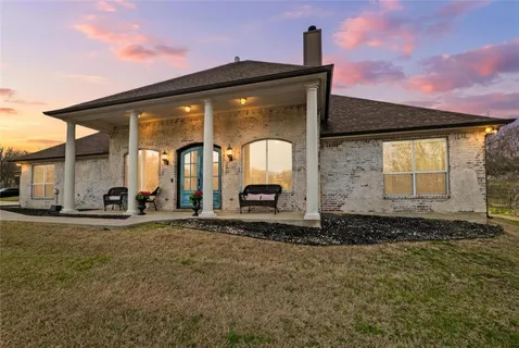 $725,000 | 128 Remuda Court East, Fort Worth, TX 76108