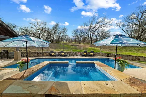 $725,000 | 128 Remuda Court East, Fort Worth, TX 76108