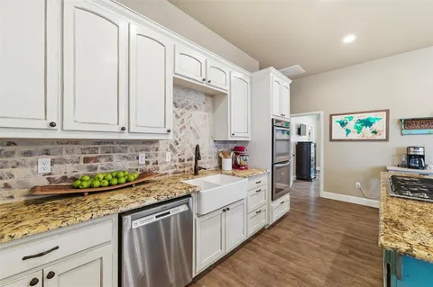 $725,000 | 128 Remuda Court East, Fort Worth, TX 76108