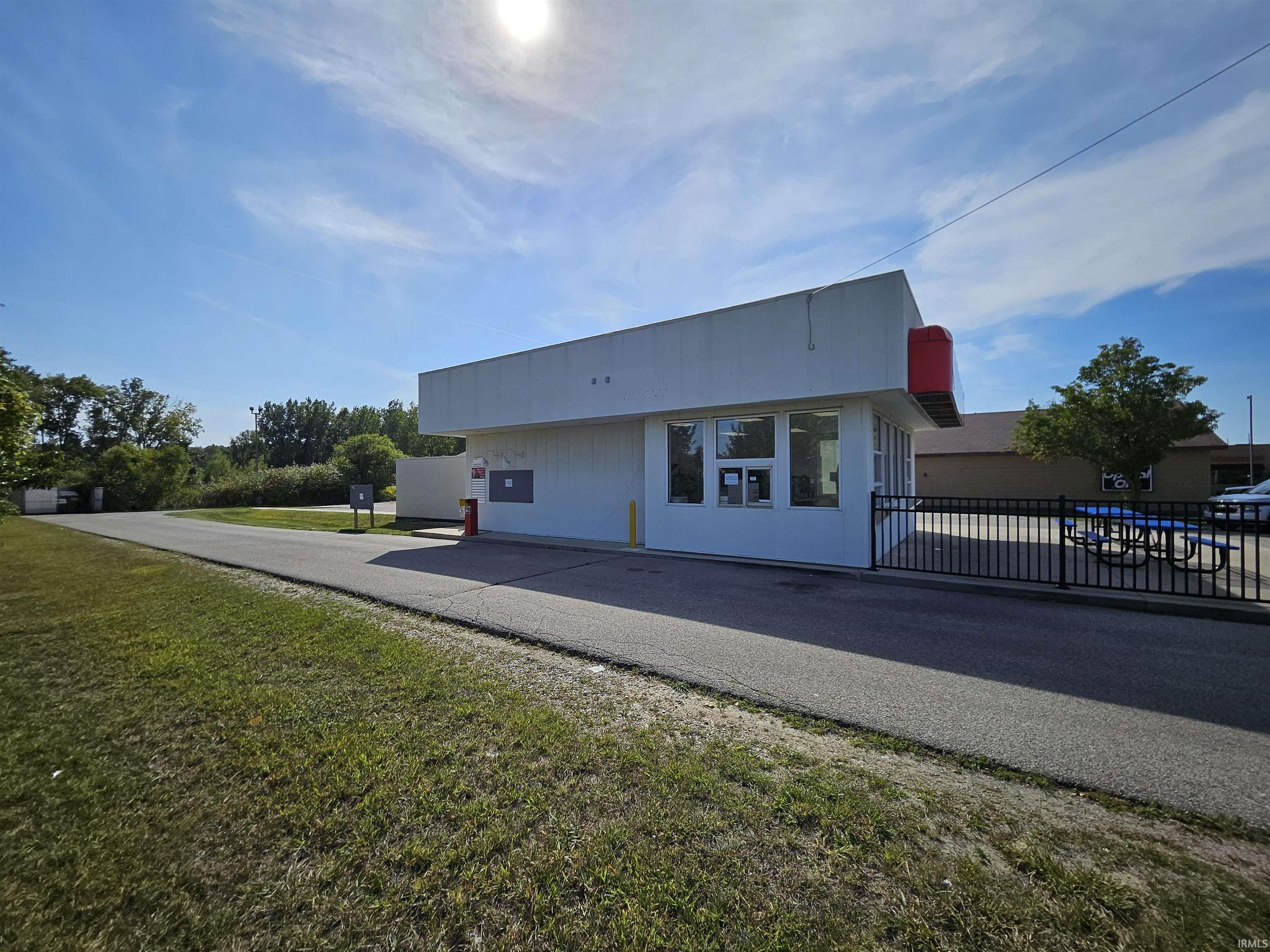 2950 Frontage Road Warsaw, IN 46580 - Photo 6 of 27