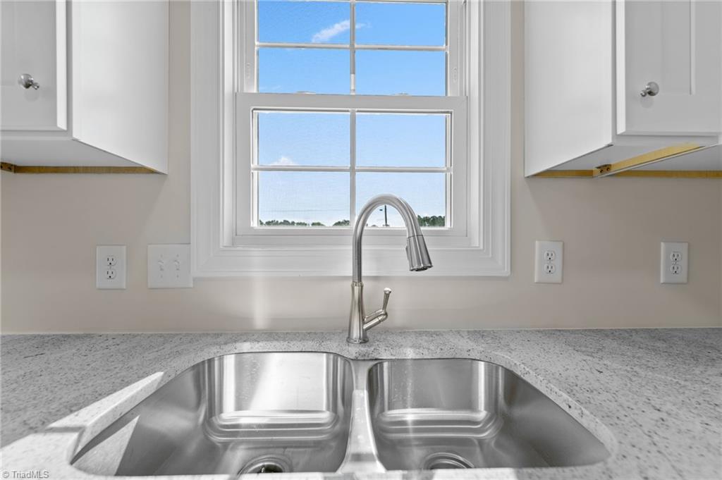 4409 Rehobeth Church Road Greensboro, NC 27406 - Photo 12 of 48