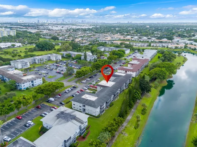 $155,000 | 1000 Hillcrest Court, Unit 207, Hollywood, FL 33021