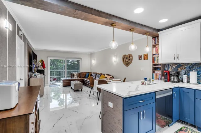 $155,000 | 1000 Hillcrest Court, Unit 207, Hollywood, FL 33021