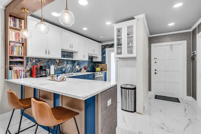 $155,000 | 1000 Hillcrest Court, Unit 207, Hollywood, FL 33021