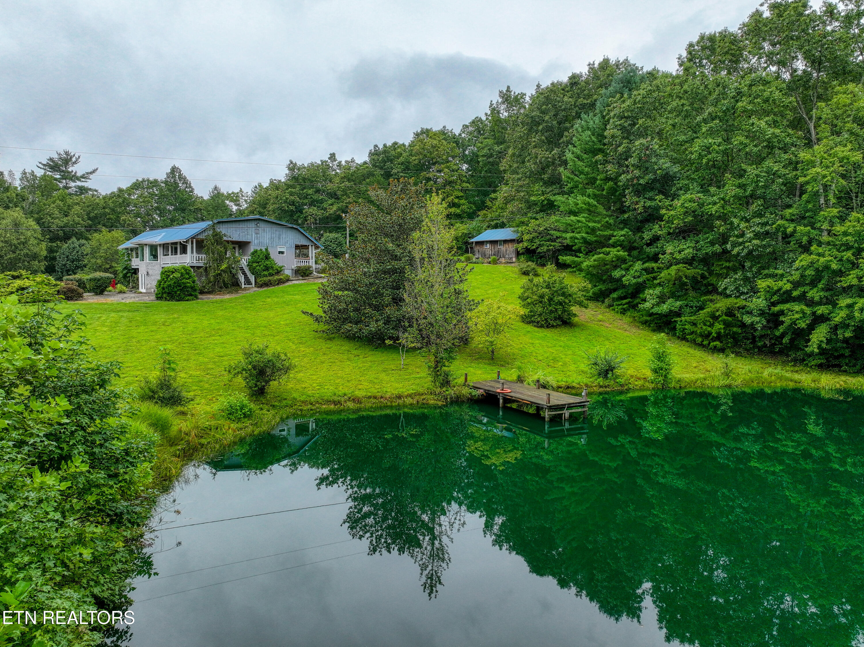 9161 Buffalo Road Oneida, TN 37841 - Photo 51 of 54 DJI_20250813124535_0359_D_94