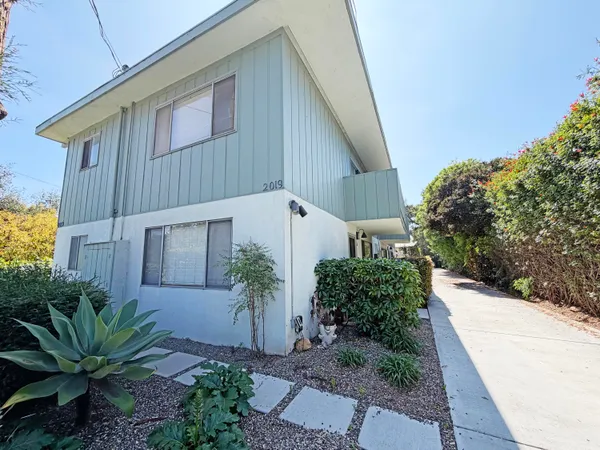 $2,100,000 | 2019 Bath Street, Santa Barbara, CA 93105
