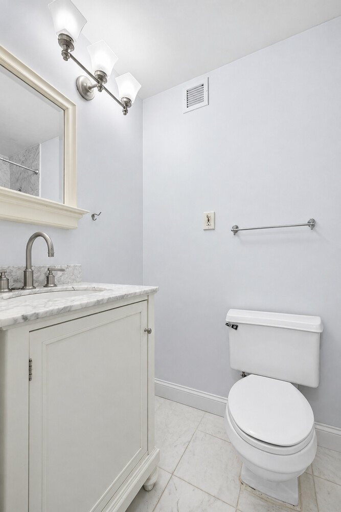 300 Rector Place, Unit 4O Manhattan, NY 10280 - Photo 3 of 14 Gallery Image 3