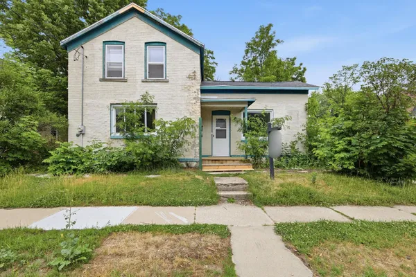 $225,000 | 814 Cole Street, Watertown, WI 53094