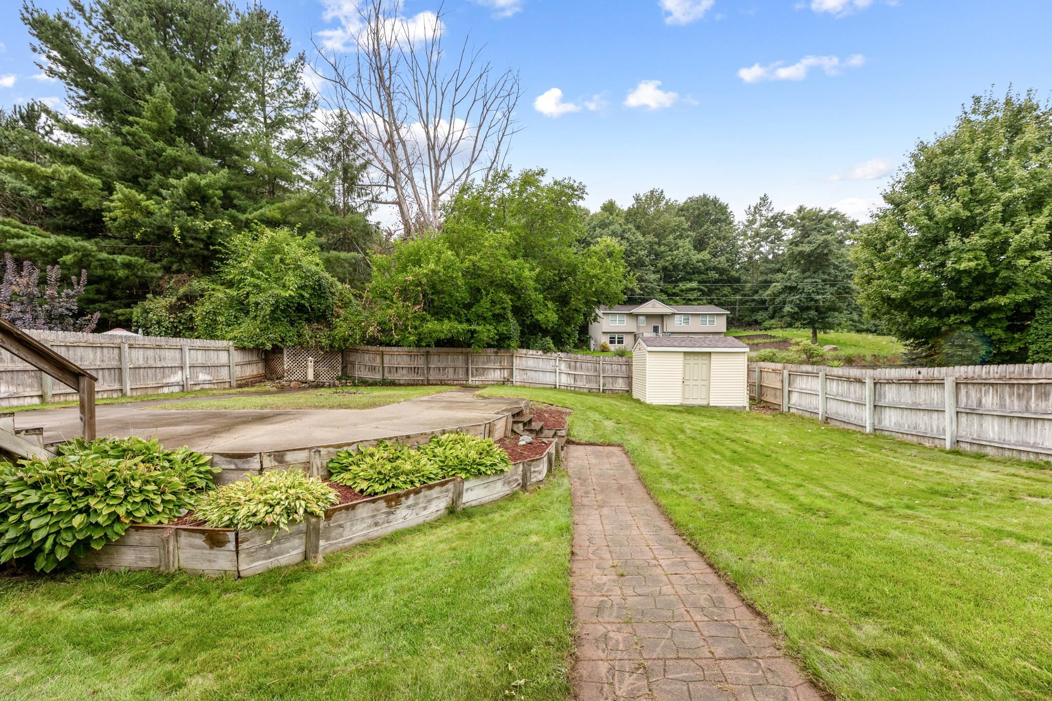 2721 Blue Ridge Lane Traverse City, MI 49685 - Photo 15 of 47 1915695-14.JPG