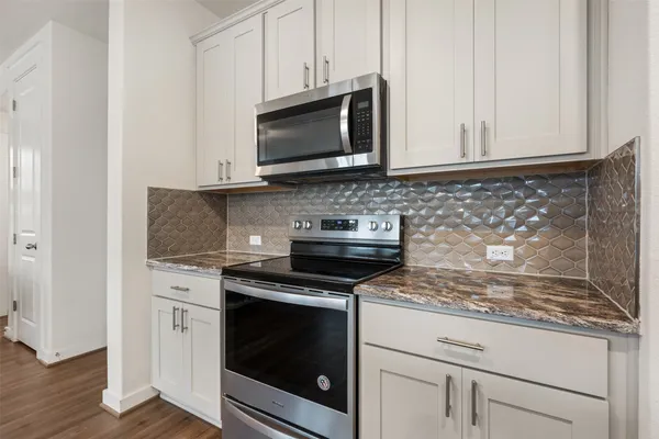 $2,400 | 8204 A Prairie Rye Drive, Lago Vista, TX 78645