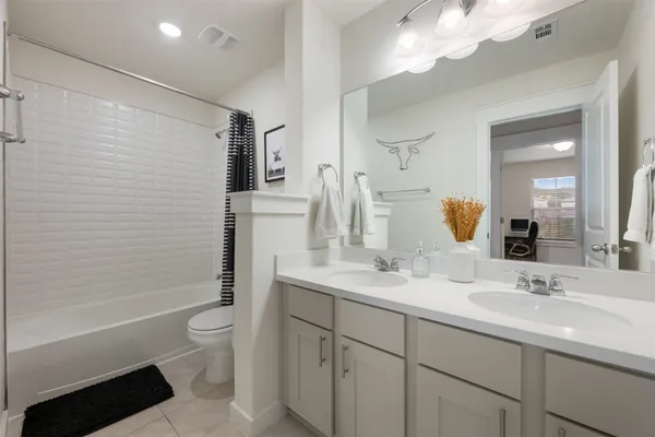 $2,400 | 8204 A Prairie Rye Drive, Lago Vista, TX 78645