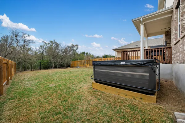 $2,400 | 8204 A Prairie Rye Drive, Lago Vista, TX 78645