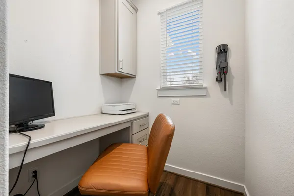 $2,400 | 8204 A Prairie Rye Drive, Lago Vista, TX 78645