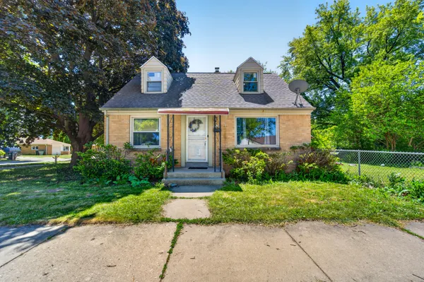 $269,900 | 8601 West Melvina Street, Milwaukee, WI 53222