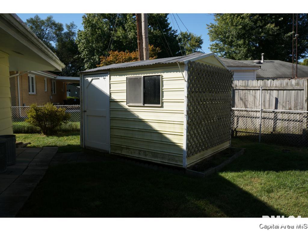 3349 Stanton Street Springfield, IL 62703 - Photo 12 of 16