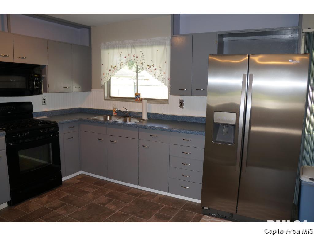 3349 Stanton Street Springfield, IL 62703 - Photo 3 of 16