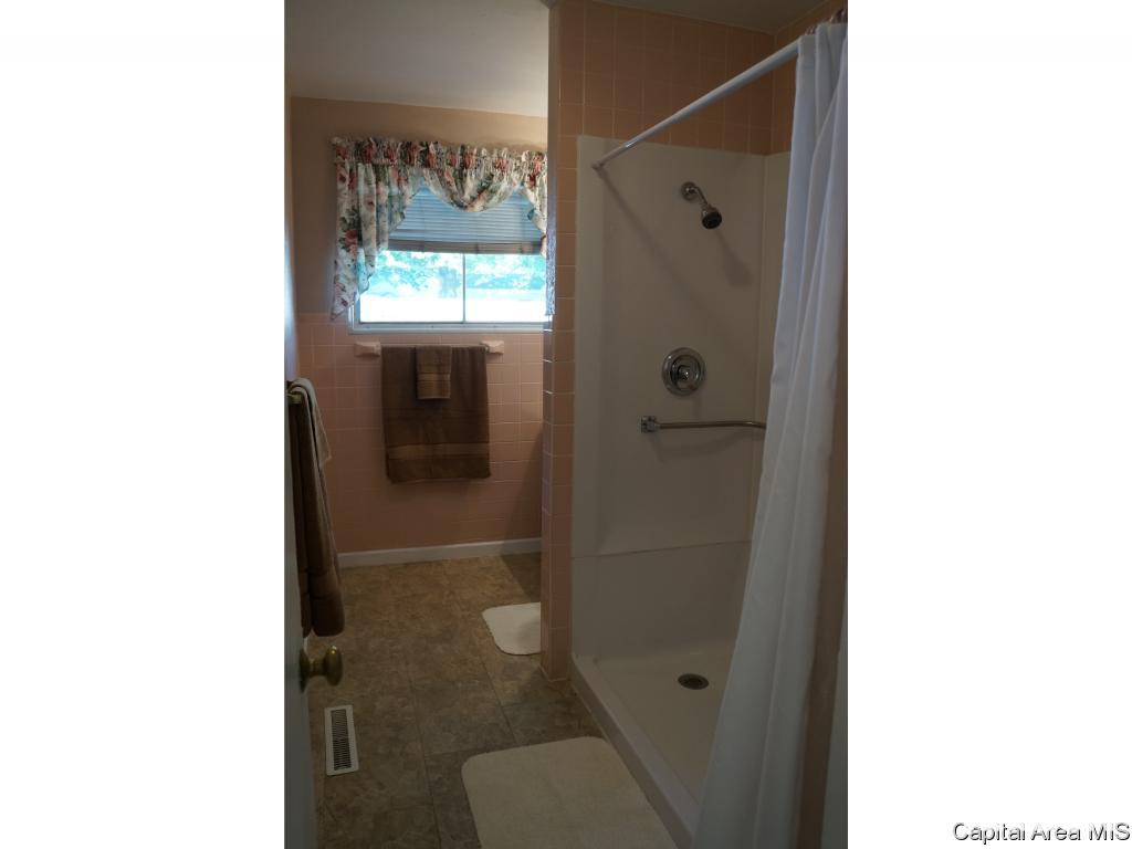 3349 Stanton Street Springfield, IL 62703 - Photo 9 of 16
