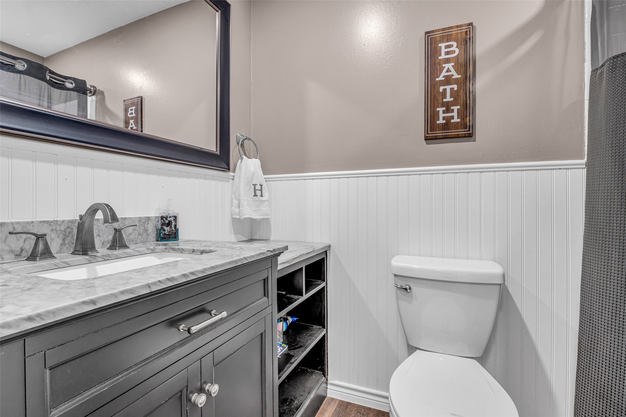 25473 White Oak Lane Splendora, TX 77372 - Photo 13 of 24 Second bathroom