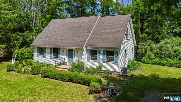 $395,000 | 138 River View Way, Montague, NJ 07827