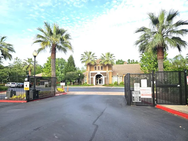 $289,000 | 8434 Walerga Road, Unit 911, Antelope, CA 95843