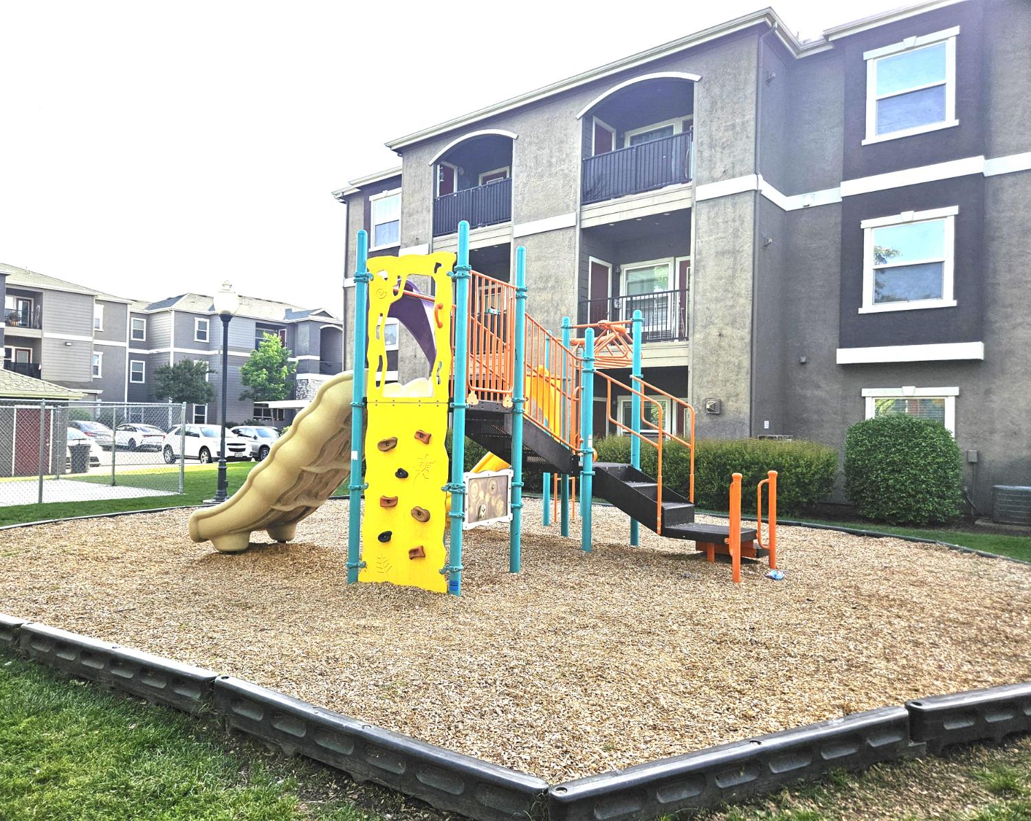 8434 Walerga Road, Unit 911 Antelope, CA 95843 - Photo 4 of 23