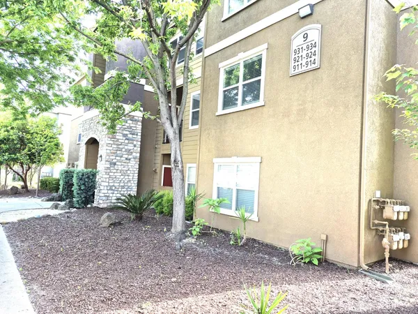 $289,000 | 8434 Walerga Road, Unit 911, Antelope, CA 95843