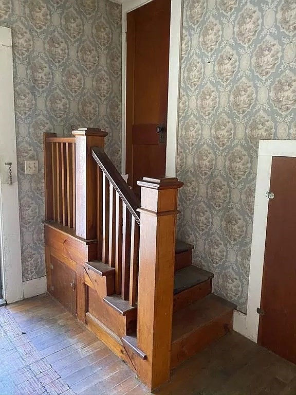 5-7 Castle Street Ware, MA 01082 - Photo 4 of 17 Gallery Image 4