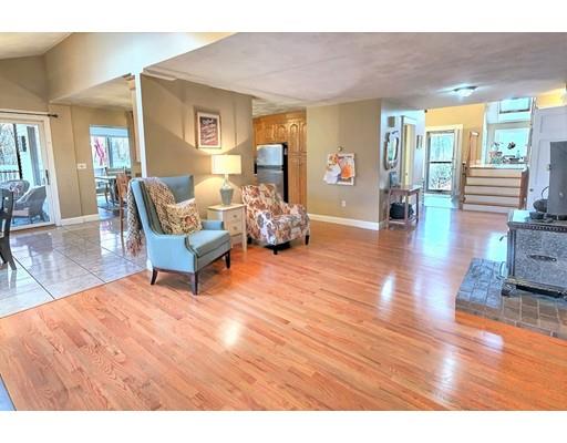 4 Raymond Road Westminster, MA 01473 - Photo 8 of 40 Gallery Image 8