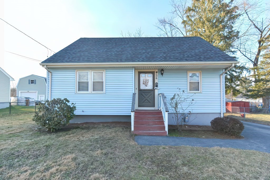 734 Rathbun Street Blackstone, MA 01504 - Photo 1 of 24 Gallery Image 1
