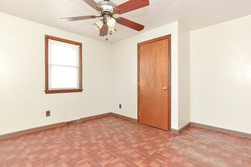 734 Rathbun Street Blackstone, MA 01504 - Photo 11 of 24 Gallery Image 11
