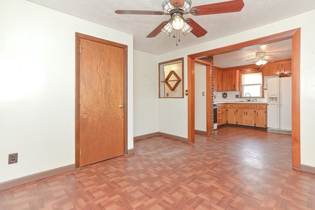 734 Rathbun Street Blackstone, MA 01504 - Photo 8 of 24 Gallery Image 8