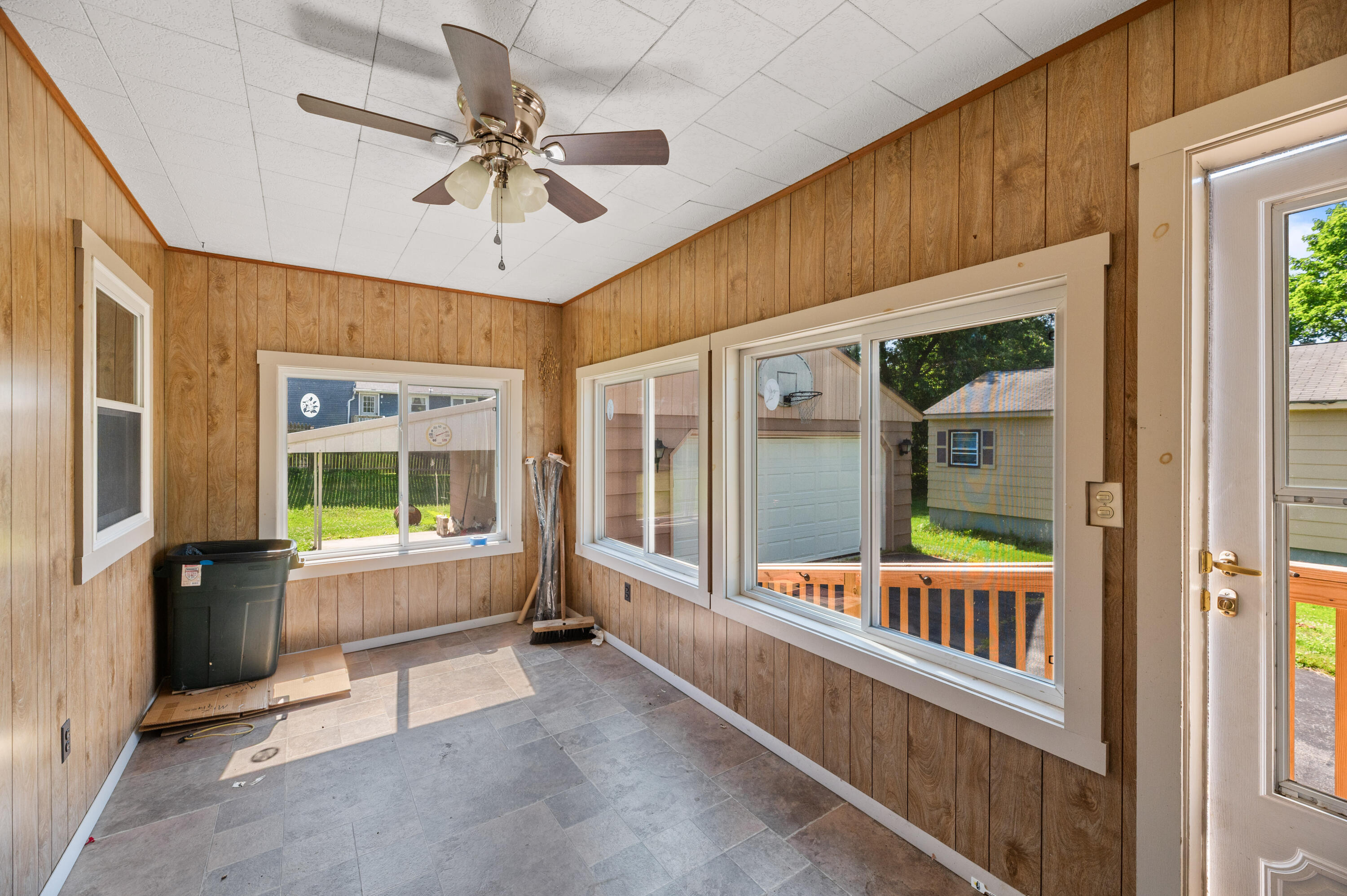 66 Rideout Avenue Lewiston, ME 04240 - Photo 5 of 18 DSC_9370