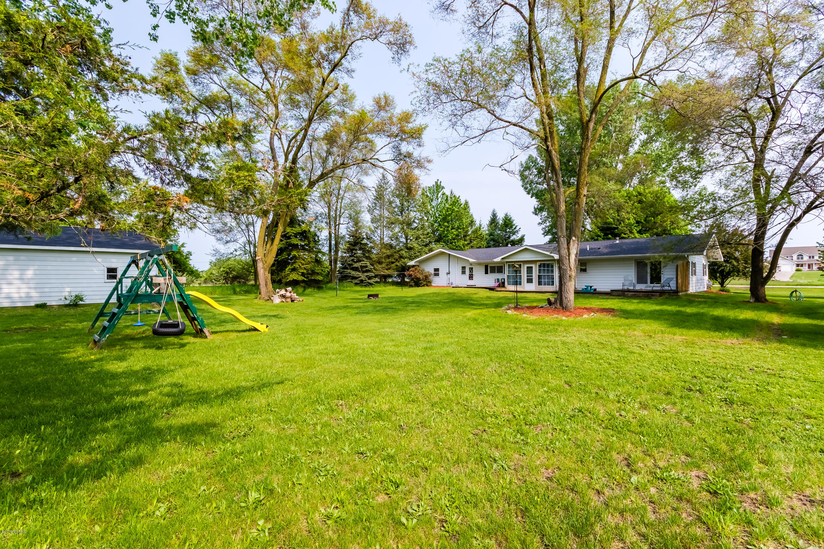 3539 West Harrison Road Alma, MI 48801 - Photo 4 of 40 03