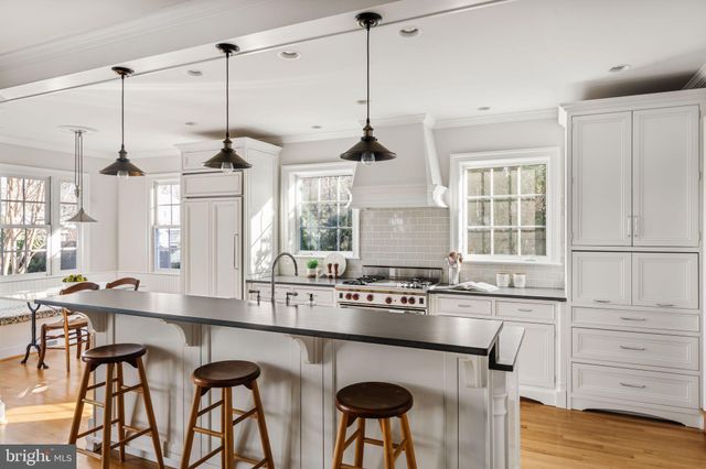 $1,703,000 | 2707 Davis Avenue, Alexandria, VA 22302