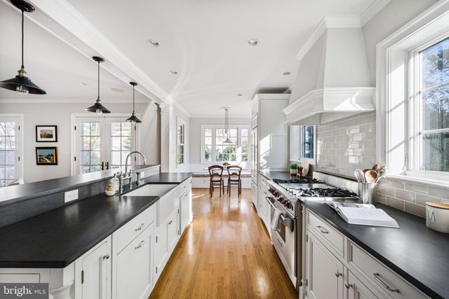 $1,703,000 | 2707 Davis Avenue, Alexandria, VA 22302