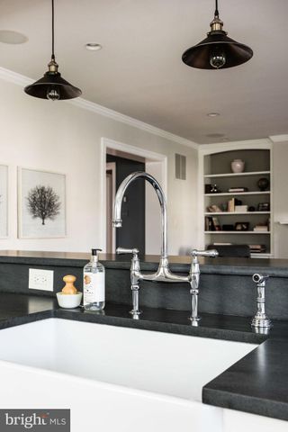 $1,703,000 | 2707 Davis Avenue, Alexandria, VA 22302