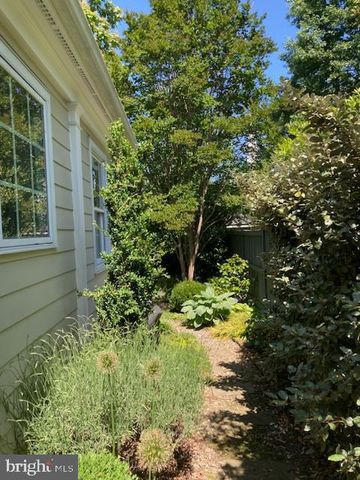 $1,703,000 | 2707 Davis Avenue, Alexandria, VA 22302